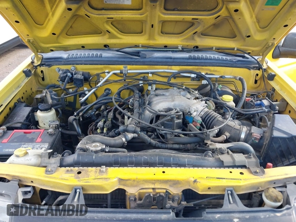 2001 Nissan Xterra XE with VIN 5N1ED28T21C530065, listed as a IAAI auction lot 42121075 with 204,850 mi miles and . Bid and sale history available at DreamBid. Image 10.