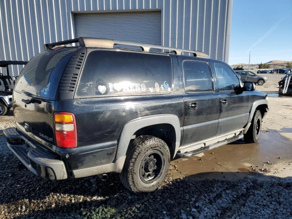 2002 Chevrolet Suburban Z71 with VIN 3GNFK16T12G256875, listed as a Copart auction lot 87745445 with 294,778 mi miles and Salvage Title. Bid and sale history available at carsss.com. Image 3.