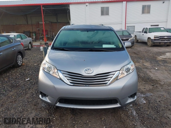 2017 Toyota Sienna LE with VIN 5TDJZ3DC6HS184126, listed as a IAAI auction lot 41166135 with 101,305 mi miles. Bid and sale history available at carsss.com. Image 12.
