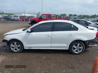 2013 Volkswagen Jetta TDI w/Premium/Nav with VIN 3VWLL7AJ3DM418377, listed as a IAAI auction lot 42768223 with 149,241 mi miles and . Bid and sale history available at DreamBid. Image 15.