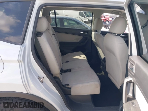 2019 Volkswagen Tiguan S z VIN 3VV1B7AX0KM062437, wystawiony jako IAAI lot #41906720 z przebiegiem 45 157 mil mil oraz . Historia ofert i sprzedaży dostępna na DreamBid. Obrazek 8.