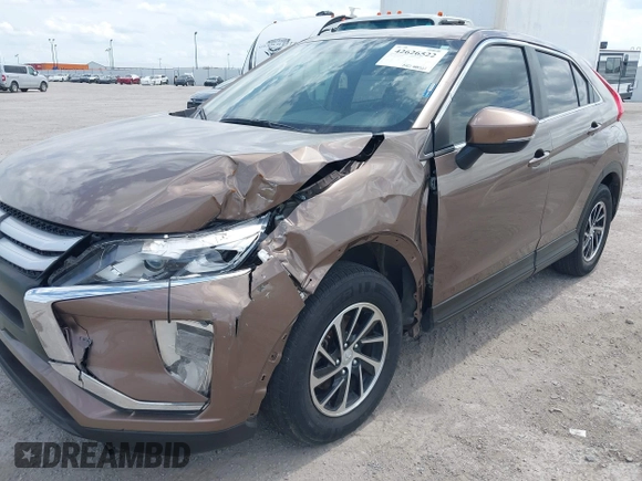 2020 Mitsubishi Eclipse Cross ES z VIN JA4AS3AA8LZ001737, wystawiony jako IAAI lot #42626522 z przebiegiem 152 511 mil mil oraz . Historia ofert i sprzedaży dostępna na DreamBid. Obrazek 6.