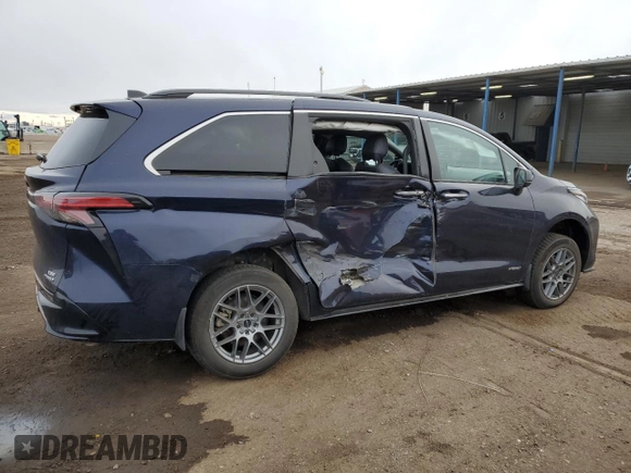 2021 Toyota Sienna XSE with VIN 5TDDSKFC1MS029907, listed as a Copart auction lot 49512965 with 64,350 mi miles and Salvage Title. Bid and sale history available at carsss.com. Image 3.