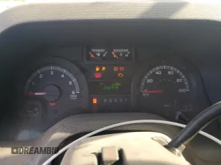 2011 Ford Econoline Cargo Commercial с VIN 1FTSS3EL1BDB36771, выставлен на аукционе Copart как лот 57528095 с пробегом 250 375 миль миль и Чистый • Clean title. История ставок и продаж доступна на DreamBid. Изображение 9.