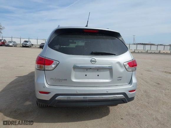 2015 Nissan Pathfinder SV with VIN 5N1AR2MM5FC671055, listed as a IAAI auction lot 41764397 with 157,001 mi miles. Bid and sale history available at carsss.com. Image 16.