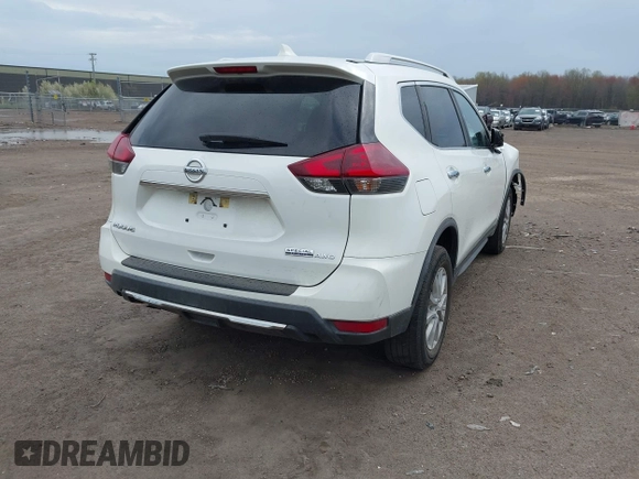 2019 Nissan Rogue SV with VIN KNMAT2MVXKP528443, listed as a IAAI auction lot 40556136 with 176,994 mi miles. Bid and sale history available at carsss.com. Image 4.