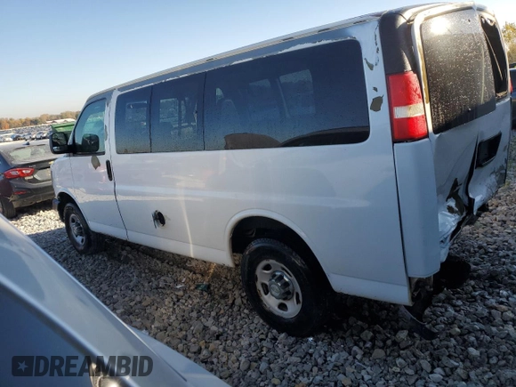 2009 Chevrolet Express Passenger with VIN 1GAHG35K091166089, listed as a Copart auction lot 76703124 with 184,354 mi miles and Clean title. Bid and sale history available at DreamBid. Image 2.