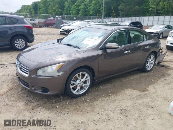 2013 Nissan Maxima SV z VIN 1N4AA5AP9DC816466, wystawiony jako IAAI lot #42141189 z przebiegiem 185 037 mil mil oraz . Historia ofert i sprzedaży dostępna na DreamBid. Obrazek 19.