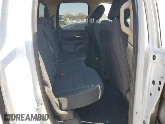 2019 Ram 1500 Tradesman z VIN 1C6SRFCT5KN551271, wystawiony jako Copart lot #46030635 z przebiegiem 116 844 mil mil oraz Szkoda całkowita • Salvage title. Historia ofert i sprzedaży dostępna na DreamBid. Obrazek 10.