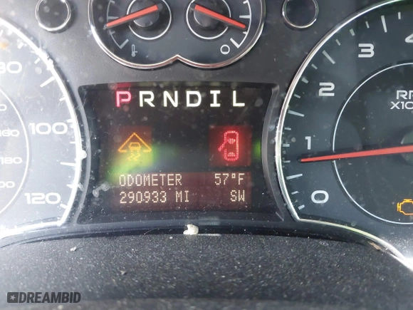 2009 Pontiac Torrent with VIN 2CKDL33F796253176, listed as a IAAI auction lot 42050914 with 290,933 mi miles. Bid and sale history available at carsss.com. Image 7.