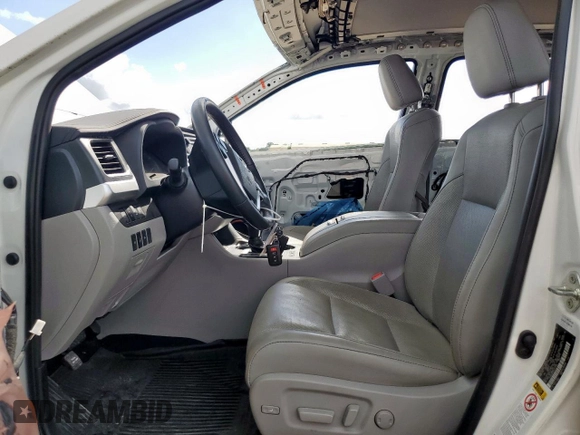 2019 Toyota Highlander Limited с VIN 5TDDZRFH7KS720789, выставлен на аукционе Copart как лот 62322695 с пробегом 51 095 миль миль и Списание • Salvage title. История ставок и продаж доступна на DreamBid. Изображение 7.