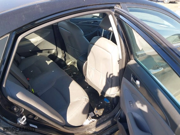 2015 Hyundai Sonata Hybrid Limited with VIN KMHEC4A47FA131110, listed as a IAAI auction lot 41638409 with 178,974 mi miles. Bid and sale history available at carsss.com. Image 8.