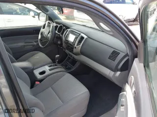 2015 Toyota Tacoma with VIN 5TFTX4CN6FX061716, listed as a IAAI auction lot 41627351 with 76,361 mi miles. Bid and sale history available at carsss.com. Image 5.