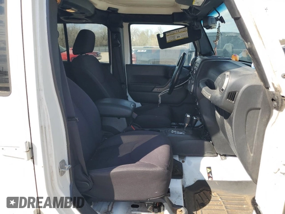 2013 Jeep Wrangler Unlimited Sport z VIN 1C4BJWDG0DL690966, wystawiony jako Copart lot #50554615 z przebiegiem 101 383 mil mil oraz Szkoda całkowita • Salvage title. Historia ofert i sprzedaży dostępna na DreamBid. Obrazek 7.