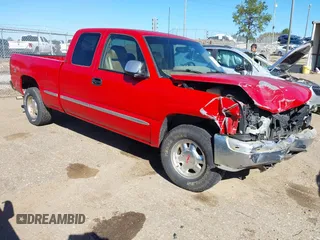 2000 GMC New Sierra 1500 SLE with VIN 2GTEK19T9Y1202371, listed as a IAAI auction lot 41806365 with 110,957 mi miles. Bid and sale history available at carsss.com. Image 1.
