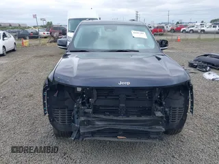 2024 Jeep Grand Cherokee z VIN 1C4RJYB65R8959249, wystawiony jako IAAI lot #42507281 z przebiegiem 26 904 mil mil oraz . Historia ofert i sprzedaży dostępna na DreamBid. Obrazek 13.