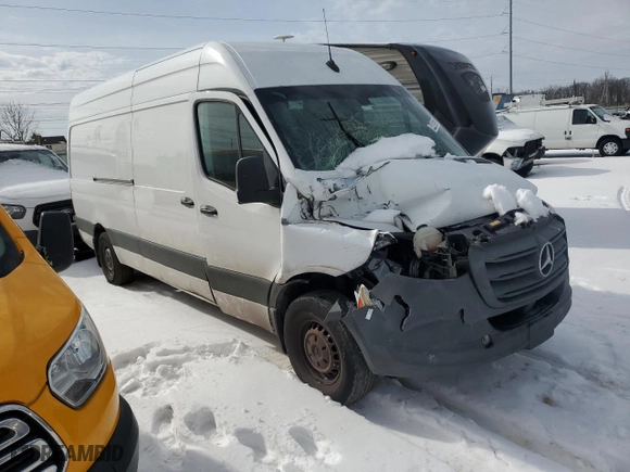 2021 Mercedes-Benz Sprinter Cargo Van with VIN W1W40CHY2MT051568, listed as a Copart auction lot 44686235 with NaN miles and Clean Title. Bid and sale history available at carsss.com. Image 4.