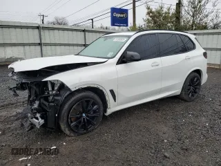 2021 BMW X5 xDrive40i z VIN 5UXCR6C04M9E11700, wystawiony jako Copart lot #51588925 z przebiegiem 55 847 mil mil oraz Szkoda całkowita • Salvage title. Historia ofert i sprzedaży dostępna na DreamBid. Obrazek 1.