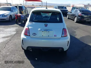 2017 FIAT 500 Abarth z VIN 3C3CFFFH4HT580285, wystawiony jako IAAI lot #41488596 z przebiegiem 9658 mil mil oraz . Historia ofert i sprzedaży dostępna na DreamBid. Obrazek 16.
