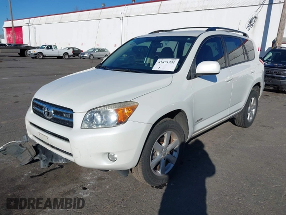 2008 Toyota RAV4 Ltd with VIN JTMZK34V685022611, listed as a IAAI auction lot 41421351 with 136,276 mi miles. Bid and sale history available at carsss.com. Image 17.