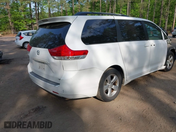 2011 Toyota Sienna LE AAS with VIN 5TDKK3DC5BS074247, listed as a IAAI auction lot 42096751 with 241,555 mi miles. Bid and sale history available at carsss.com. Image 4.