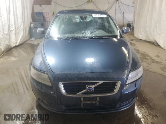 2008 Volvo S40 2.4L z VIN YV1MS382082405708, wystawiony jako Copart lot #42740235 z przebiegiem Nie podano mil oraz Szkoda całkowita • Salvage title. Historia ofert i sprzedaży dostępna na DreamBid. Obrazek 5.