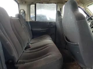 2003 Dodge Dakota Sport with VIN 1D7HL38X93S348438, listed as a Copart auction lot 73287444 with 297,185 mi miles and Salvage Title. Bid and sale history available at carsss.com. Image 10.