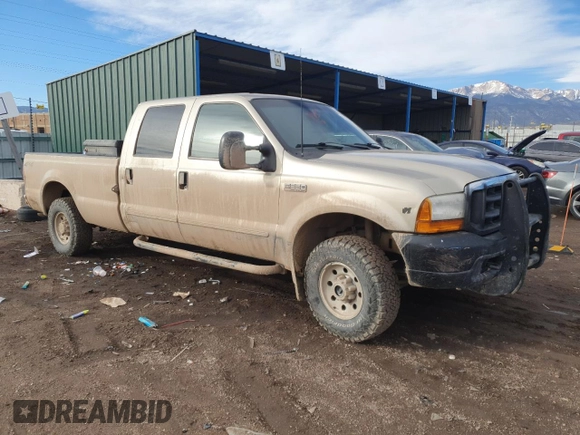 2000 Ford Super Duty F-250 XL with VIN 1FTNW21S4YEC53921, listed as a Copart auction lot 43639375 with 259,713 mi miles and Clean Title. Bid and sale history available at carsss.com. Image 4.