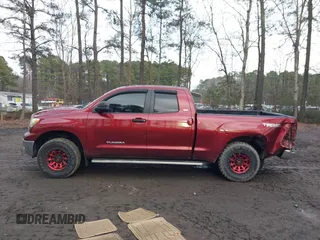 2010 Toyota Tundra 4WD Truck with VIN 5TFUM5F13AX008637, listed as a IAAI auction lot 41458700 with 212,845 mi miles. Bid and sale history available at carsss.com. Image 14.