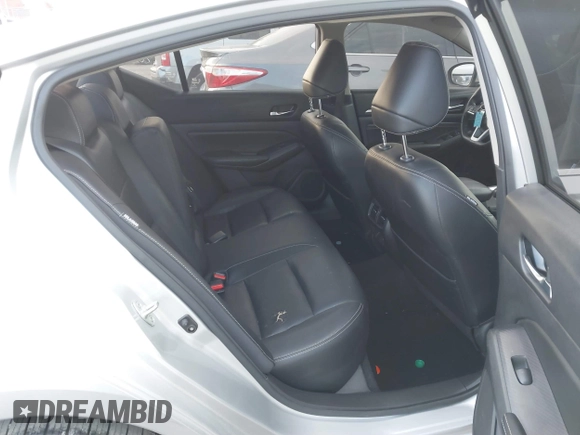 2019 Nissan Altima 2.5 Platinum with VIN 1N4BL4FV9KC100518, listed as a IAAI auction lot 41611860 with 150,216 mi miles. Bid and sale history available at carsss.com. Image 8.