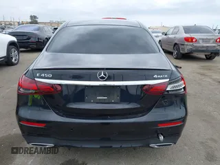 2022 Mercedes-Benz E 450 z VIN W1KZF5KB8NB092932, wystawiony jako IAAI lot #42052966 z przebiegiem 57 176 mil mil oraz . Historia ofert i sprzedaży dostępna na DreamBid. Obrazek 17.