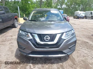 2017 Nissan Rogue SL z VIN 5N1AT2MV6HC789953, wystawiony jako IAAI lot #42255122 z przebiegiem 184 790 mil mil oraz . Historia ofert i sprzedaży dostępna na DreamBid. Obrazek 13.