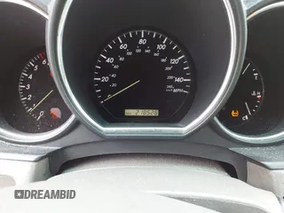 2004 Lexus RX 330 z VIN JTJHA31U040057806, wystawiony jako IAAI lot #42050864 z przebiegiem 218 526 mil mil oraz . Historia ofert i sprzedaży dostępna na DreamBid. Obrazek 7.