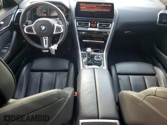 2023 BMW 8 Series M850i z VIN WBAGV8C02PCK67527, wystawiony jako Copart lot #80470154 z przebiegiem 17 873 mil mil oraz Szkoda całkowita • Salvage title. Historia ofert i sprzedaży dostępna na DreamBid. Obrazek 8.