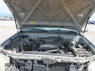 2006 Toyota Tundra SR5 with VIN 5TBET34176S529347, listed as a IAAI auction lot 41894011 with 203,864 mi miles and . Bid and sale history available at DreamBid. Image 10.