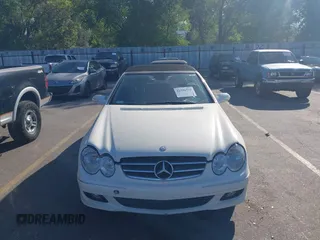 2008 Mercedes-Benz CLK 350 z VIN WDBTK56FX8F253835, wystawiony jako IAAI lot #42354558 z przebiegiem 76 502 mil mil oraz . Historia ofert i sprzedaży dostępna na DreamBid. Obrazek 12.