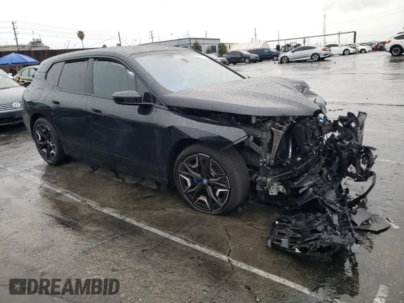 2024 BMW iX M60 z VIN WB533CF06RCR71038, wystawiony jako Copart lot #47573025 z przebiegiem Nie podano mil oraz Szkoda całkowita • Salvage title. Historia ofert i sprzedaży dostępna na DreamBid. Obrazek 4.