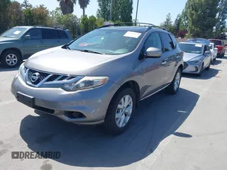 2011 Nissan Murano SL z VIN JN8AZ1MW3BW178147, wystawiony jako IAAI lot #42301379 z przebiegiem 110 688 mil mil oraz . Historia ofert i sprzedaży dostępna na DreamBid. Obrazek 2.