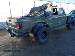 2020 Jeep Gladiator Sport S with VIN 1C6HJTAG0LL169992, listed as a IAAI auction lot 41488773 with Not Provided miles. Bid and sale history available at carsss.com. Image 4.