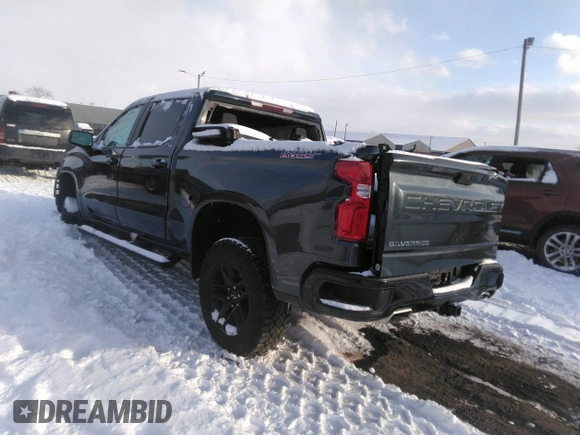 2020 Chevrolet Silverado 1500 LT Trail Boss with VIN 1GCPYFED9LZ147231, listed as a IAAI auction lot 41575194 with 90,371 mi miles. Bid and sale history available at carsss.com. Image 3.