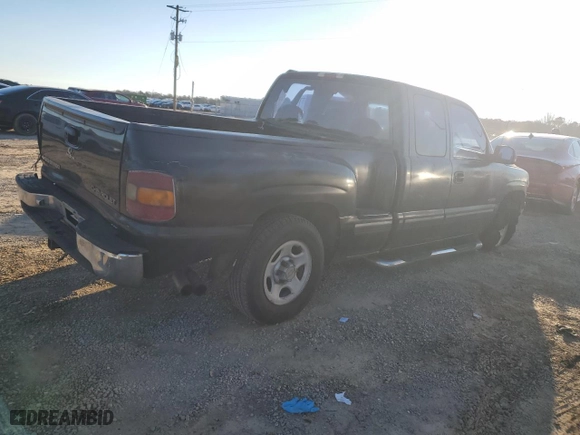 2000 Chevrolet Silverado 1500 LS with VIN 2GCEC19T0Y1335498, listed as a Copart auction lot 46969745 with 430,694 mi miles and Salvage Title. Bid and sale history available at carsss.com. Image 3.