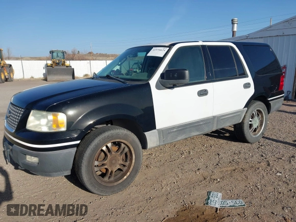 2005 Ford Expedition Special Service with VIN 1FMPU16515LB06521, listed as a IAAI auction lot 41976624 with 115,100 mi miles. Bid and sale history available at carsss.com. Image 2.