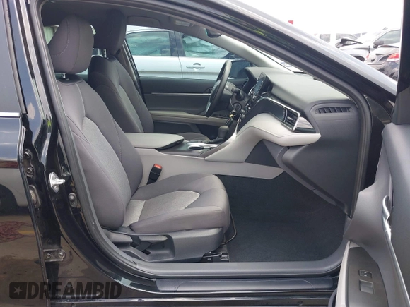 2023 Toyota Camry LE z VIN 4T1C11AK3PU182887, wystawiony jako IAAI lot #42156807 z przebiegiem 33 019 mil mil oraz . Historia ofert i sprzedaży dostępna na DreamBid. Obrazek 5.