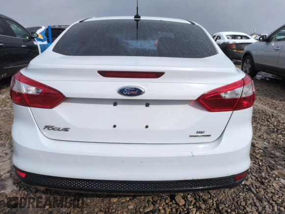 2014 Ford Focus SE with VIN 1FADP3F27EL441384, listed as a Copart auction lot 49439645 with 101,656 mi miles and Salvage Title. Bid and sale history available at carsss.com. Image 6.