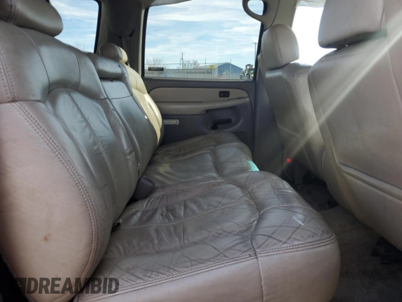 2001 Chevrolet Suburban LS with VIN 3GNFK16T11G105761, listed as a Copart auction lot 80726024 with 312,601 mi miles and Clean Title. Bid and sale history available at carsss.com. Image 11.