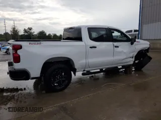 2024 Chevrolet Silverado 1500 Custom Trail Boss with VIN 3GCUDCE81RG321446, listed as a Copart auction lot 72214744 with 3,581 mi miles and Salvage Title. Bid and sale history available at carsss.com. Image 3.