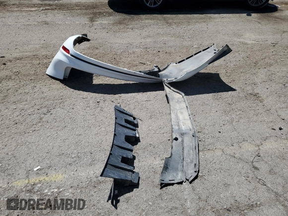 2014 Ford Fiesta S с VIN 3FADP4AJ2EM171595, выставлен на аукционе Copart как лот 60674985 с пробегом 123 805 миль миль и Списание • Salvage title. История ставок и продаж доступна на DreamBid. Изображение 12.