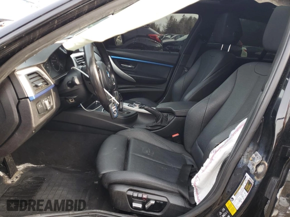 2018 BMW 3 Series 330i xDrive with VIN WBA8D9C59JA013972, listed as a Copart auction lot 54493575 with 102,841 mi miles and Clean title. Bid and sale history available at DreamBid. Image 7.