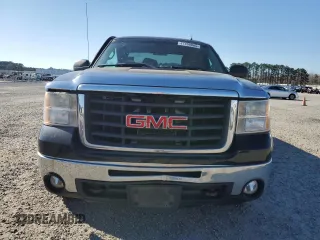 2008 GMC Sierra 2500HD SLE1 z VIN 1GTHK29K48E107662, wystawiony jako Copart lot #47490885 z przebiegiem Nie podano mil oraz Czysty tytuł • Clean title. Historia ofert i sprzedaży dostępna na DreamBid. Obrazek 5.