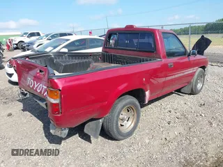 1994 Toyota Pickup DLX z VIN 4TARN81P1RZ276503, wystawiony jako IAAI lot #42169604 z przebiegiem 245 498 mil mil oraz . Historia ofert i sprzedaży dostępna na DreamBid. Obrazek 4.
